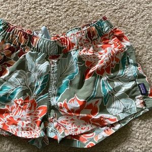 Patagonia 2.5” Barely Baggies - XS - Floral